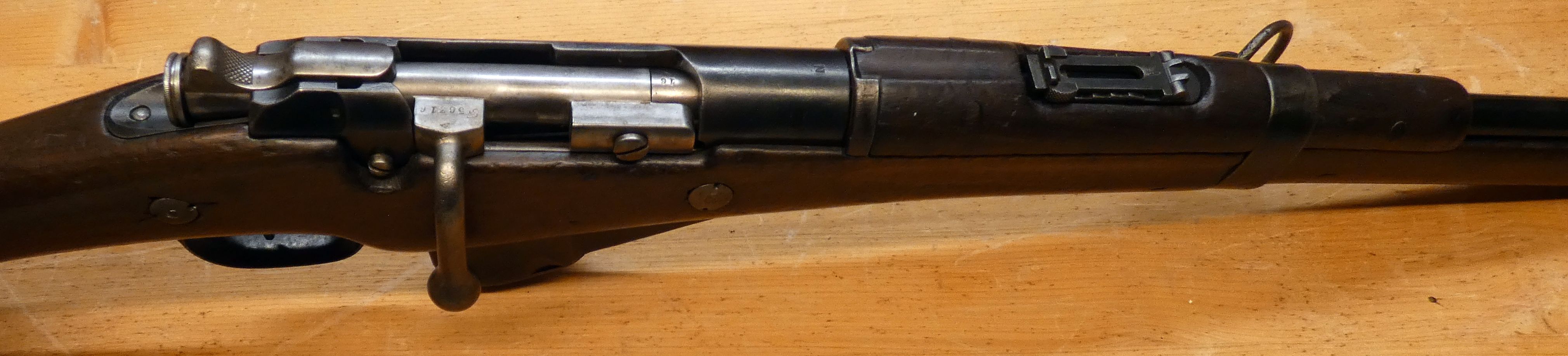 présentation d'une carabine Mle 1890 transformée 1916 21